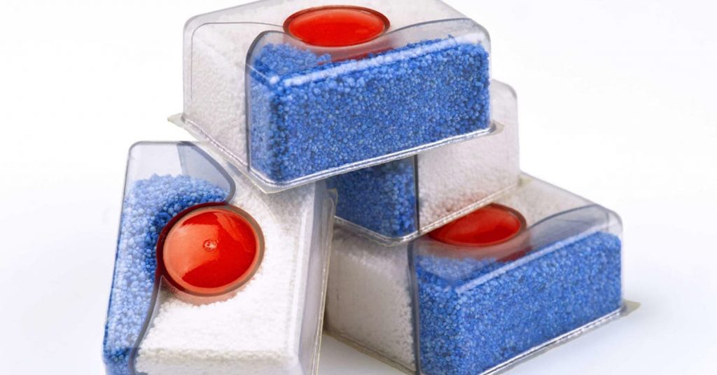 Apprenez à utiliser les pastilles pour lavevaisselle pour nettoyer toute votre maison